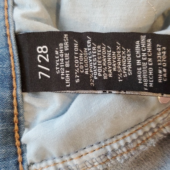 Fashion Nova Jeans - Picture 3 of 3